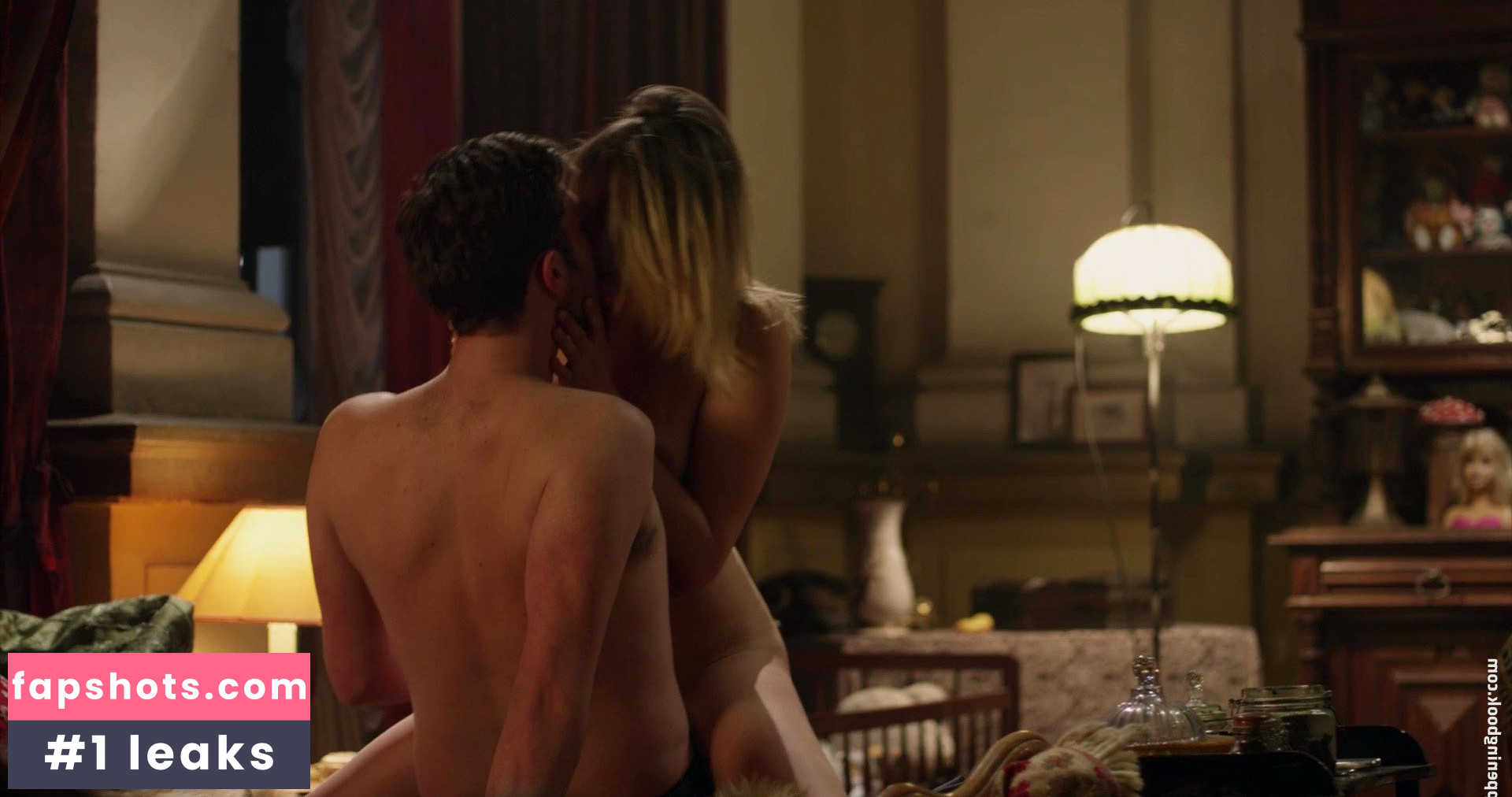 Aqueela Zoll gallery photo #3