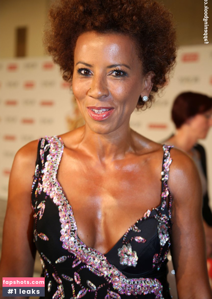 Arabella Kiesbauer gallery photo #18