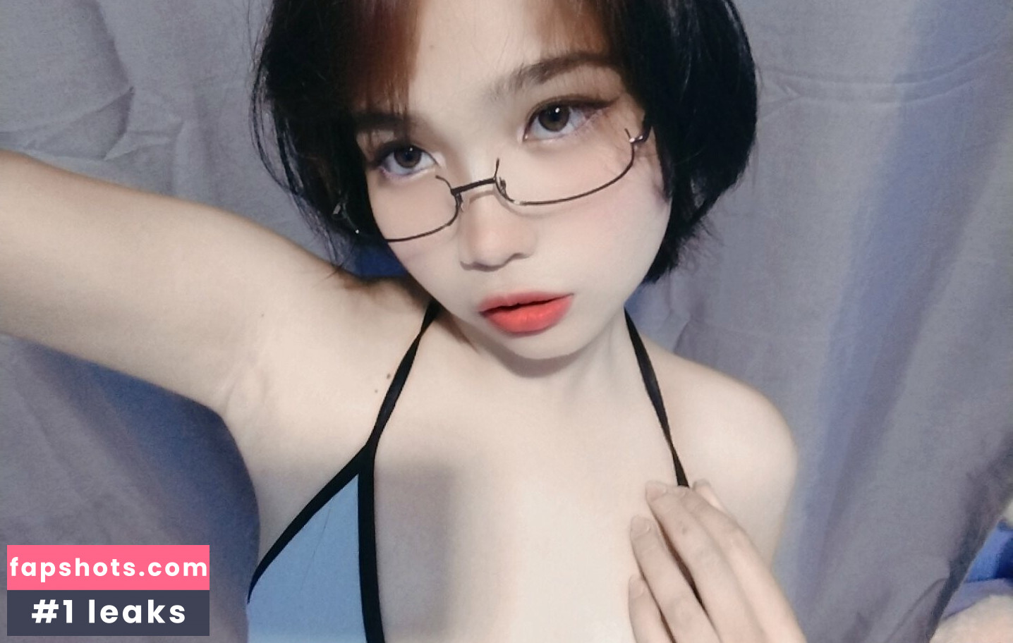 AraNikolaev gallery photo #2