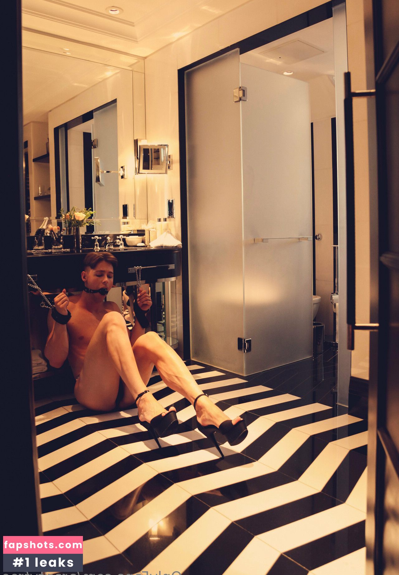 ararityfree Nude Leaks OnlyFans Photos #14 - LeakJerk