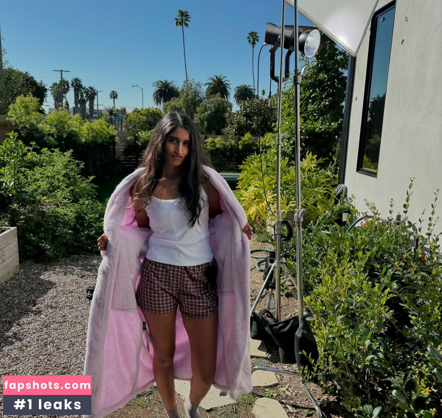 Arasha Lalani gallery photo #20