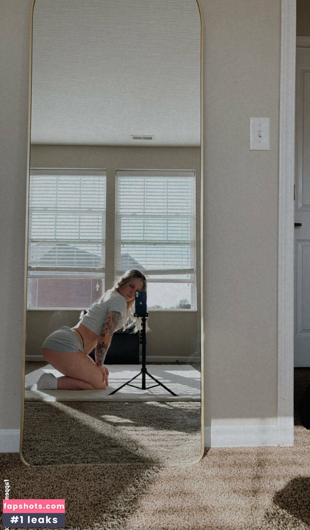 Araya Rose gallery photo #2