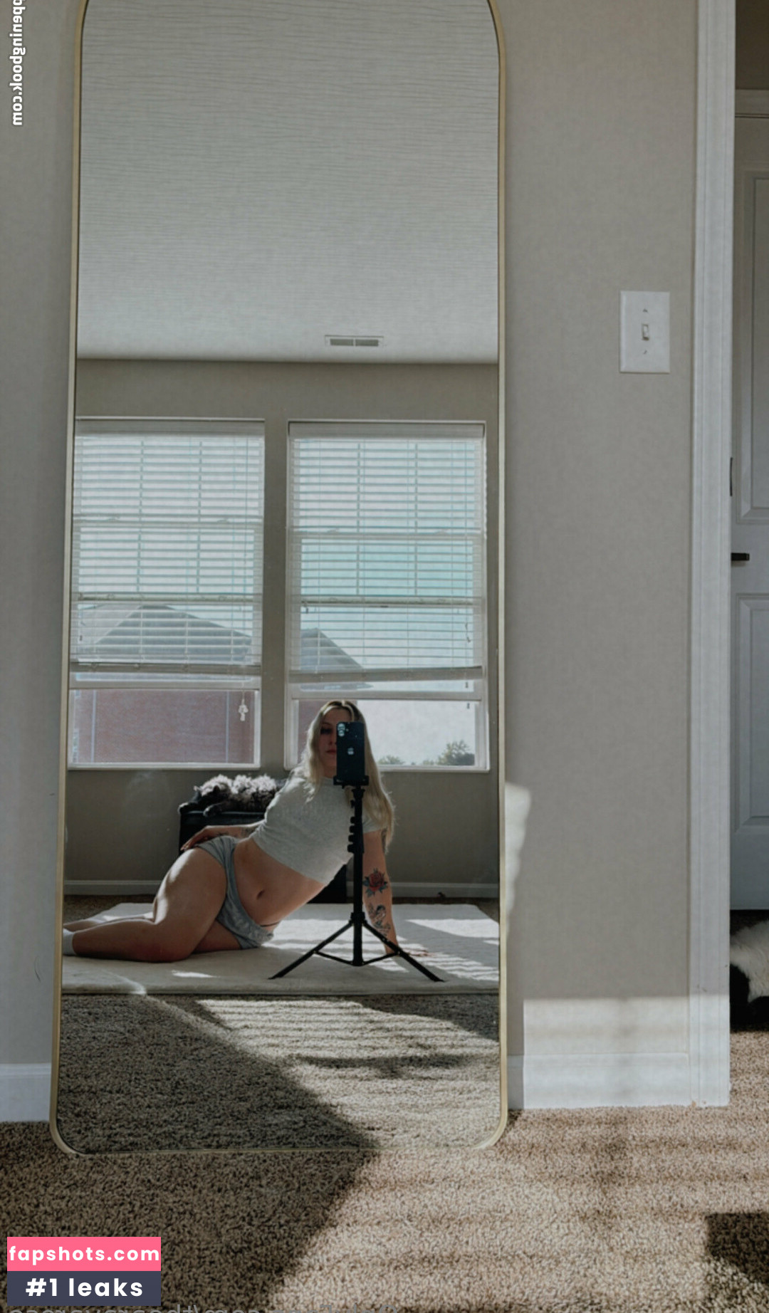 Araya Rose gallery photo #3