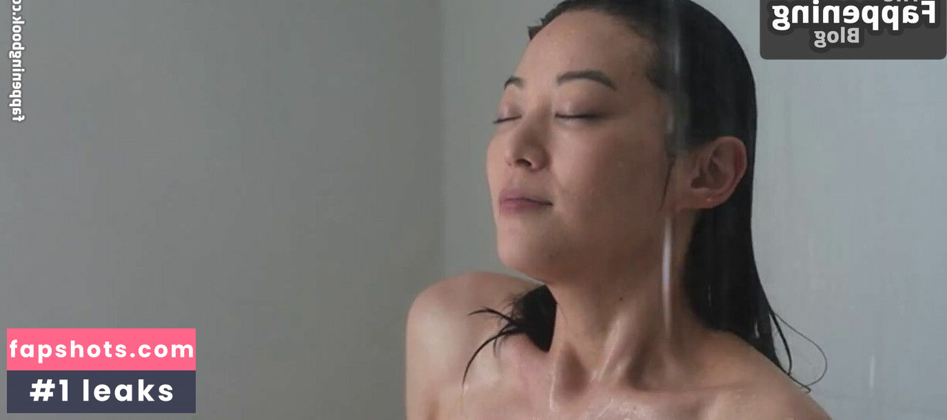 Arden Cho gallery photo #2