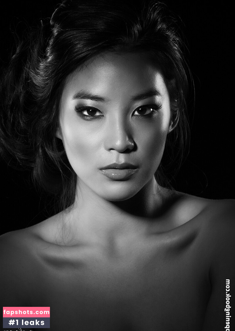 Arden Cho gallery photo #27