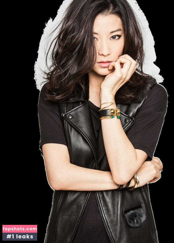 Arden Cho gallery photo #28