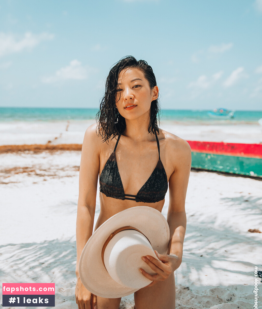 Arden Cho gallery photo #29