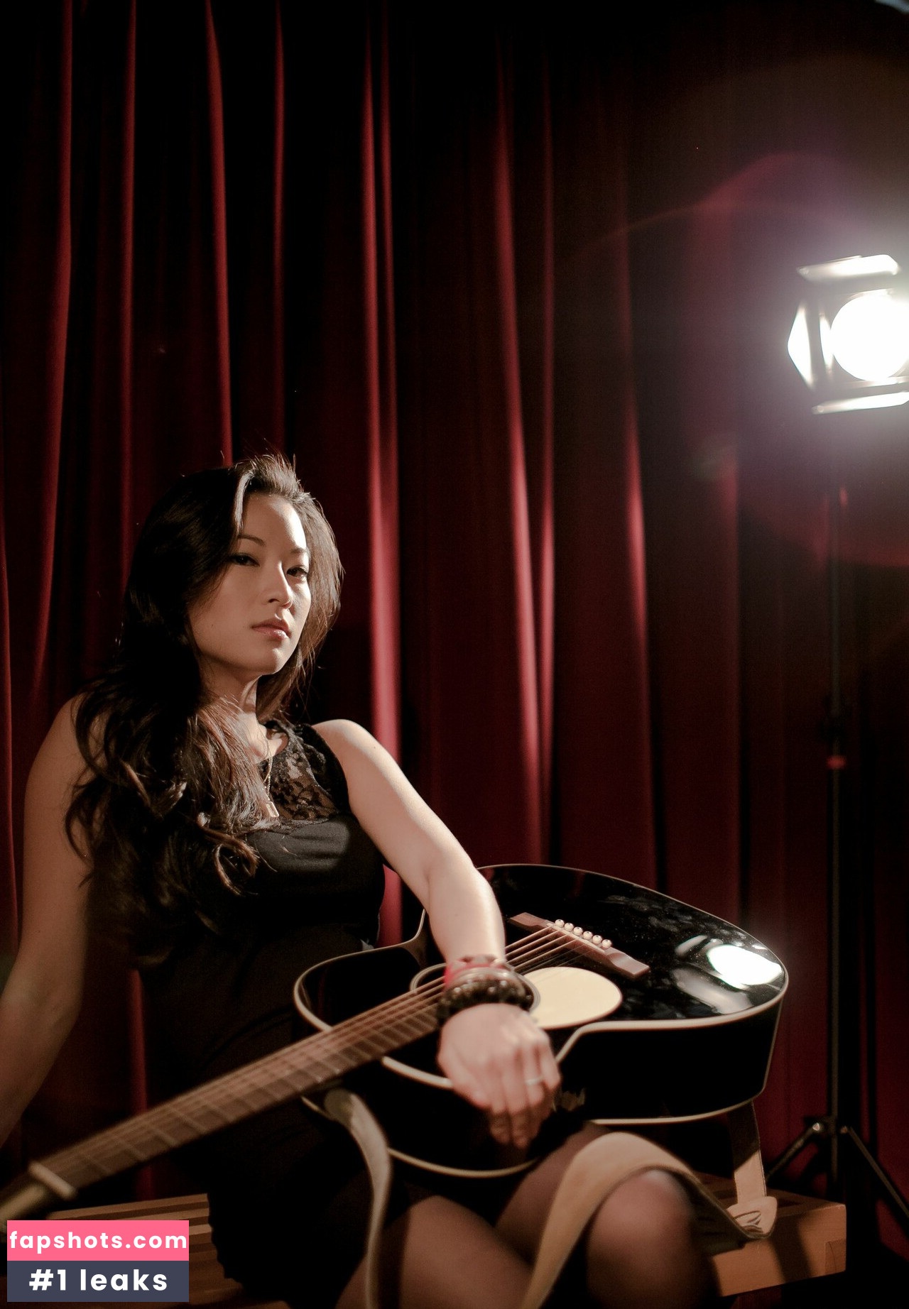 Arden Cho gallery photo #33