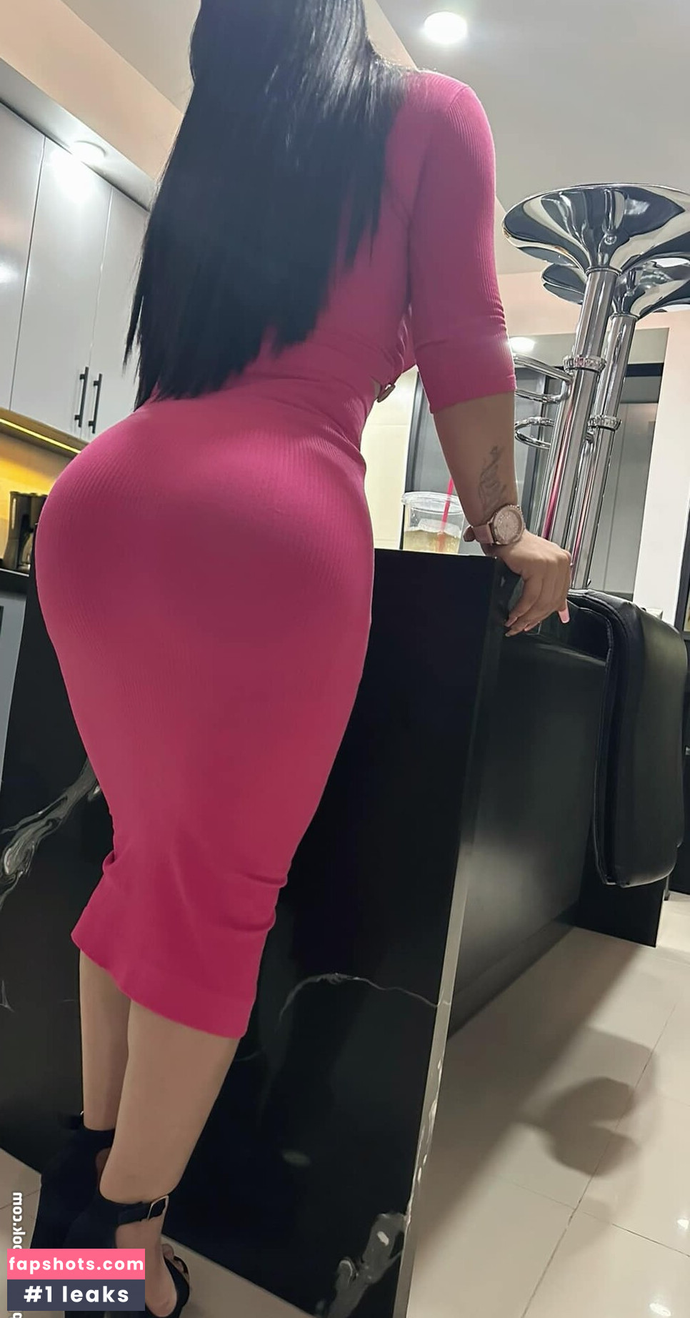 Arely Hernandez Montenegro nude babe gallery