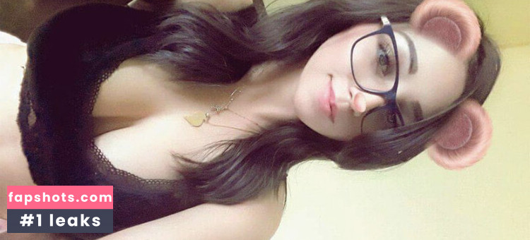 Arely Walle gallery photo #19