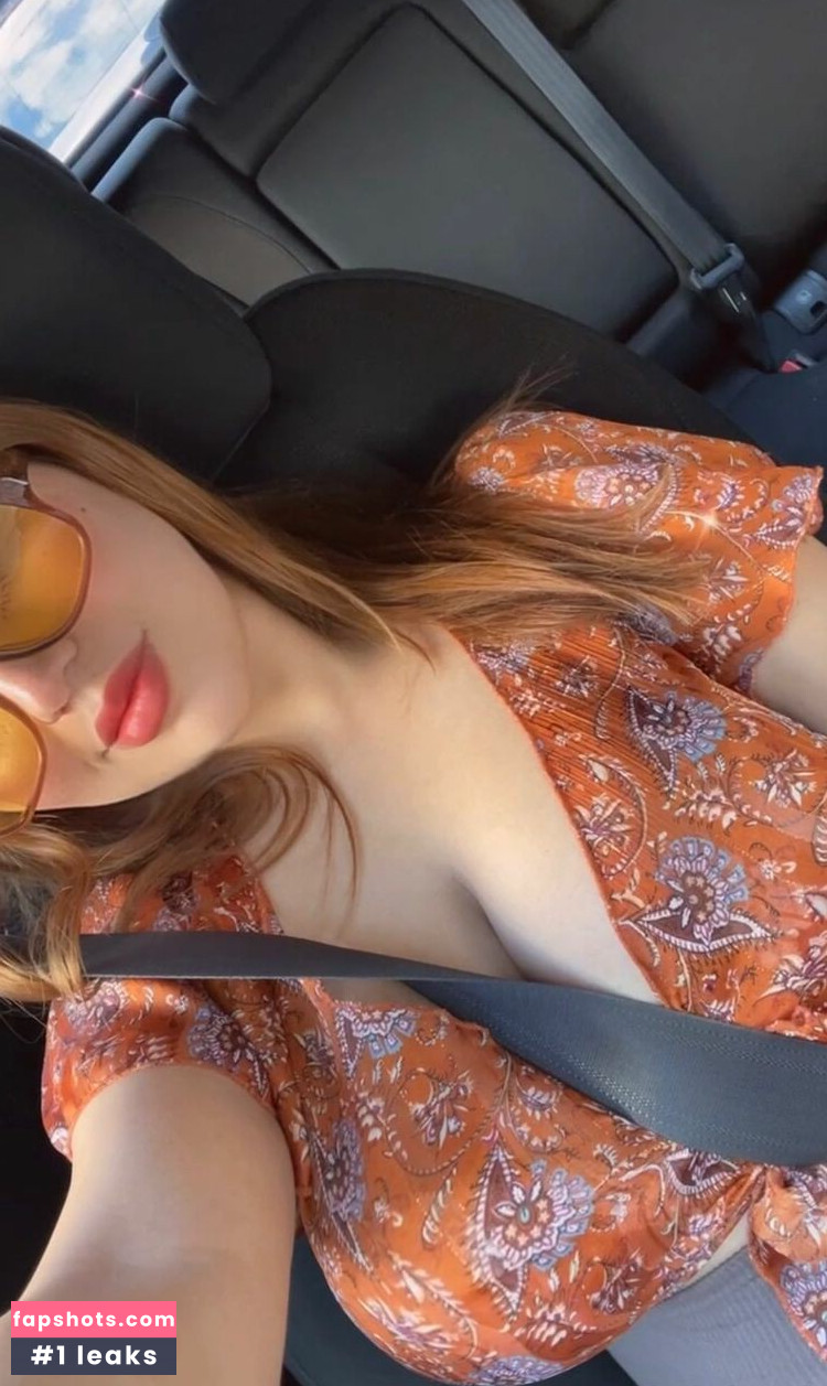 Arely Walle gallery photo #4