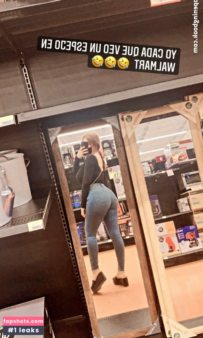 Arely Walle gallery photo #31