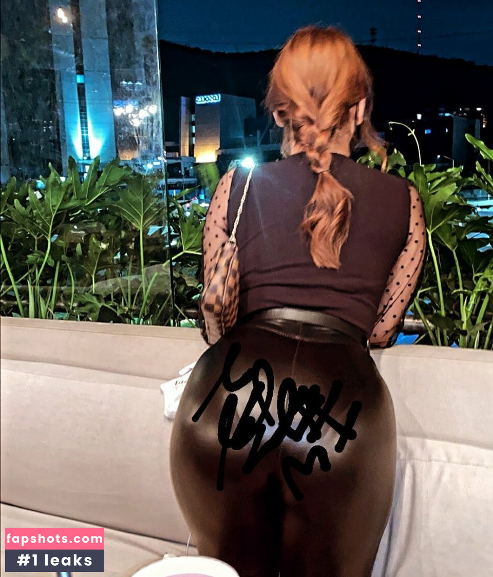 Arely Walle gallery photo #34