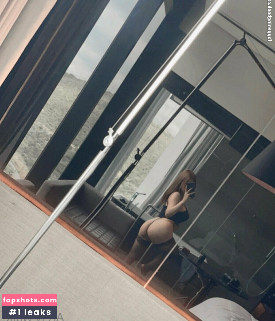 Arely Walle gallery photo #39