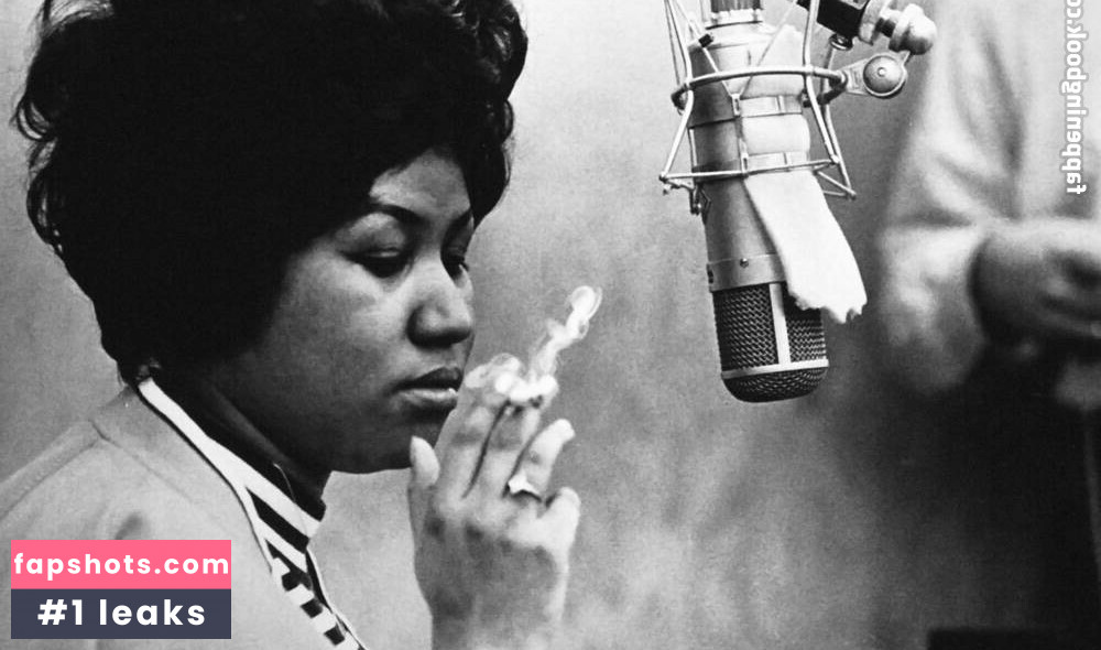 Aretha Franklin gallery photo #11