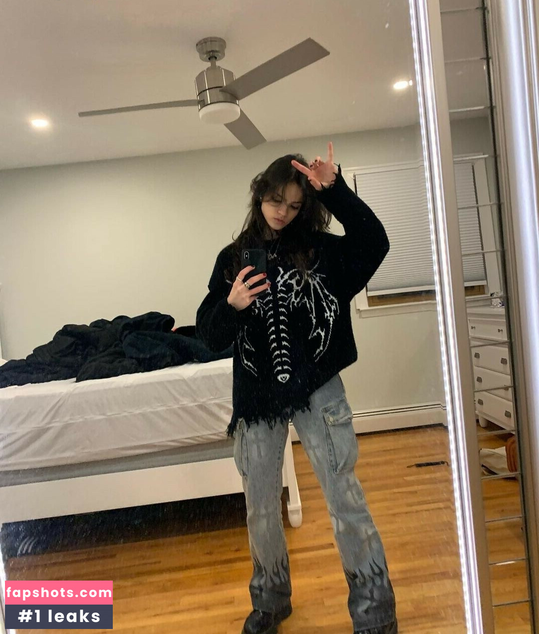 Ari Abdul gallery photo #11