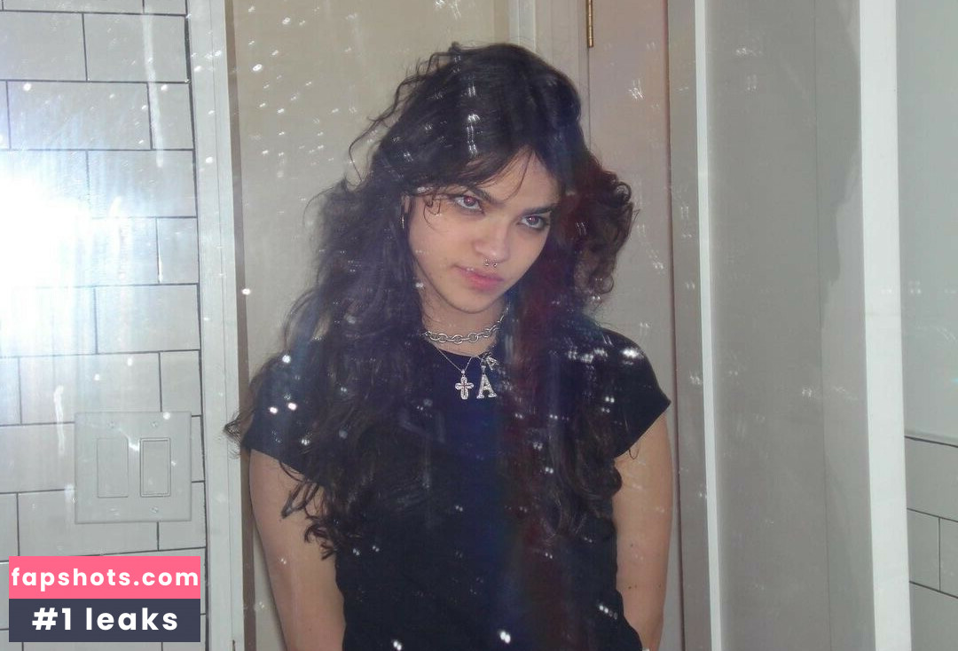 Ari Abdul gallery photo #4