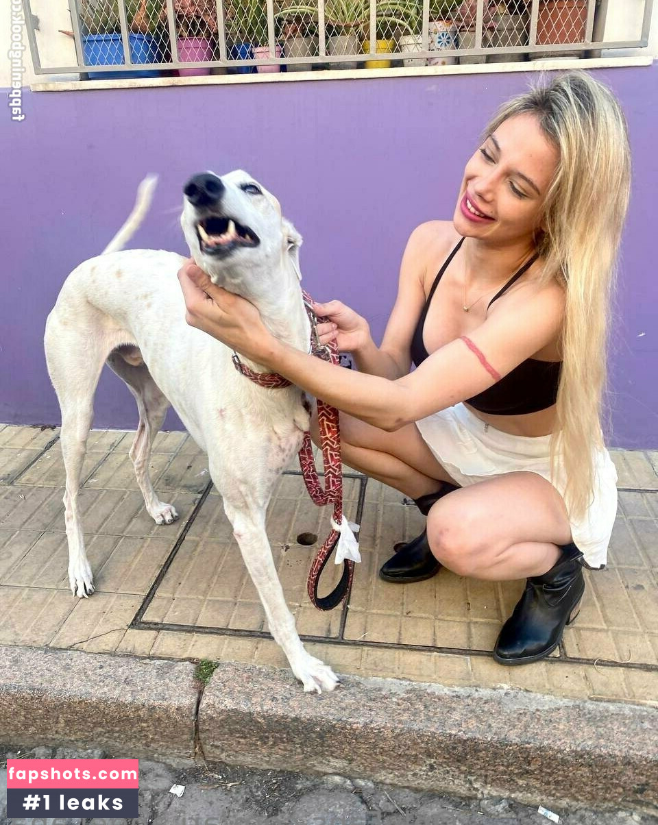 ari.angel.ana gallery photo #3