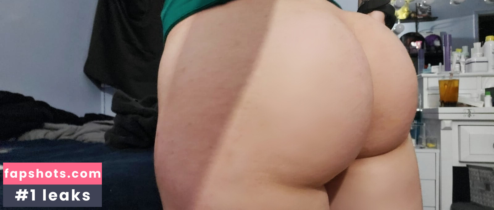 Ari.cak3s Nude Leaks OnlyFans Photos #2 - LeakJerk