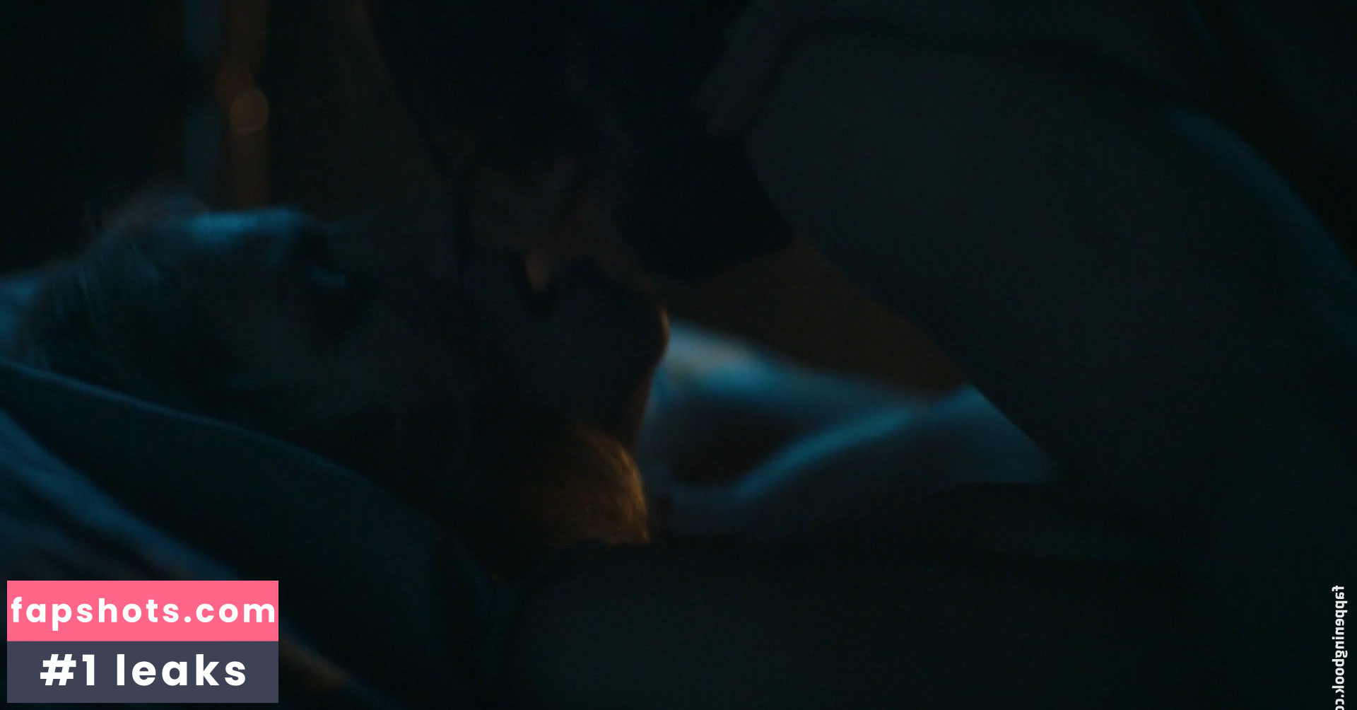 Ari Graynor gallery photo #11