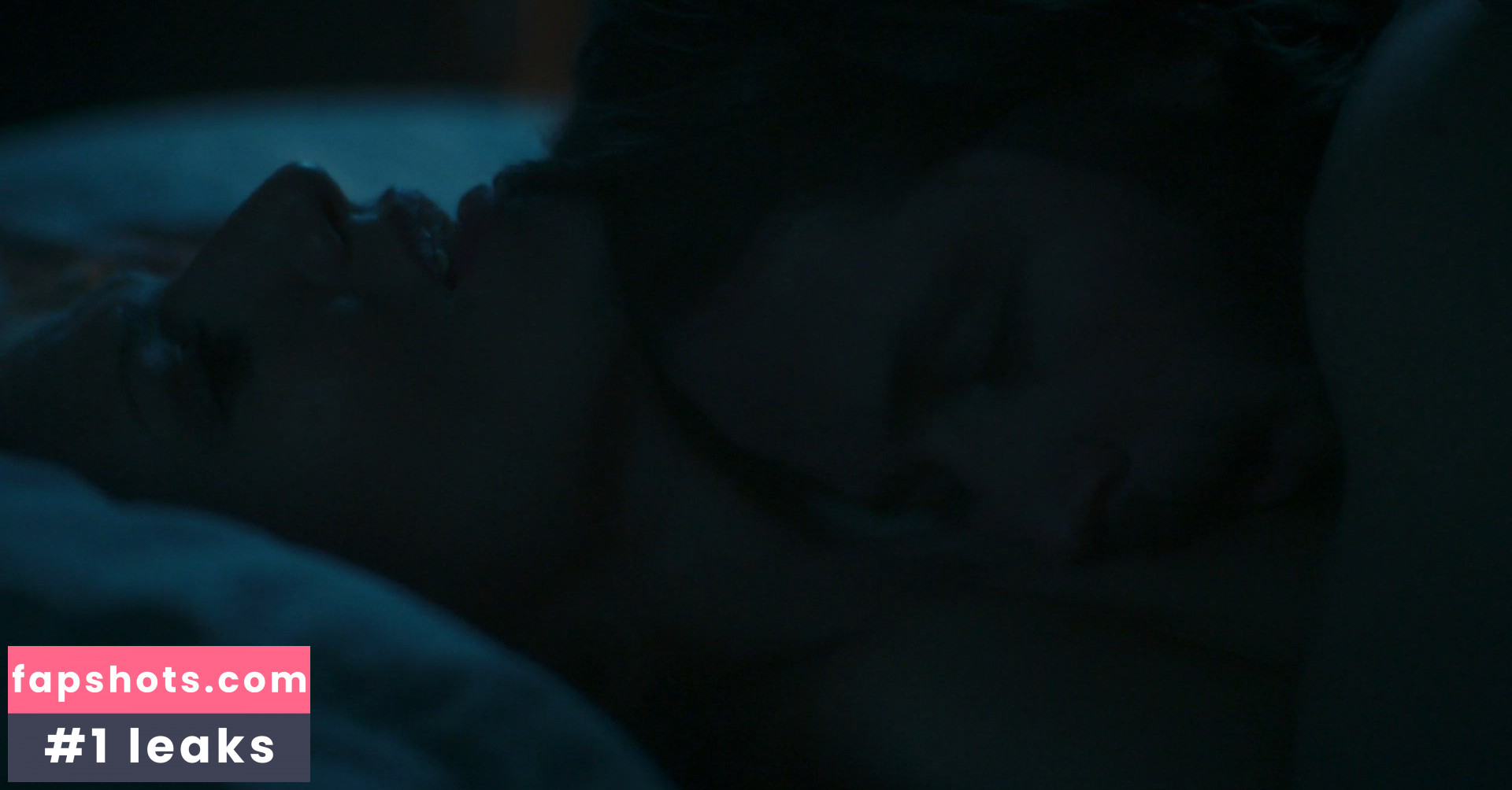 Ari Graynor gallery photo #13