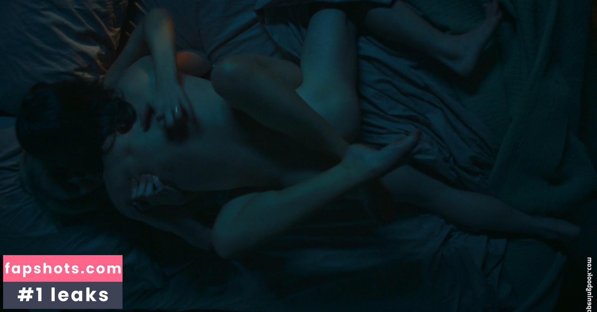 Ari Graynor nude babe gallery