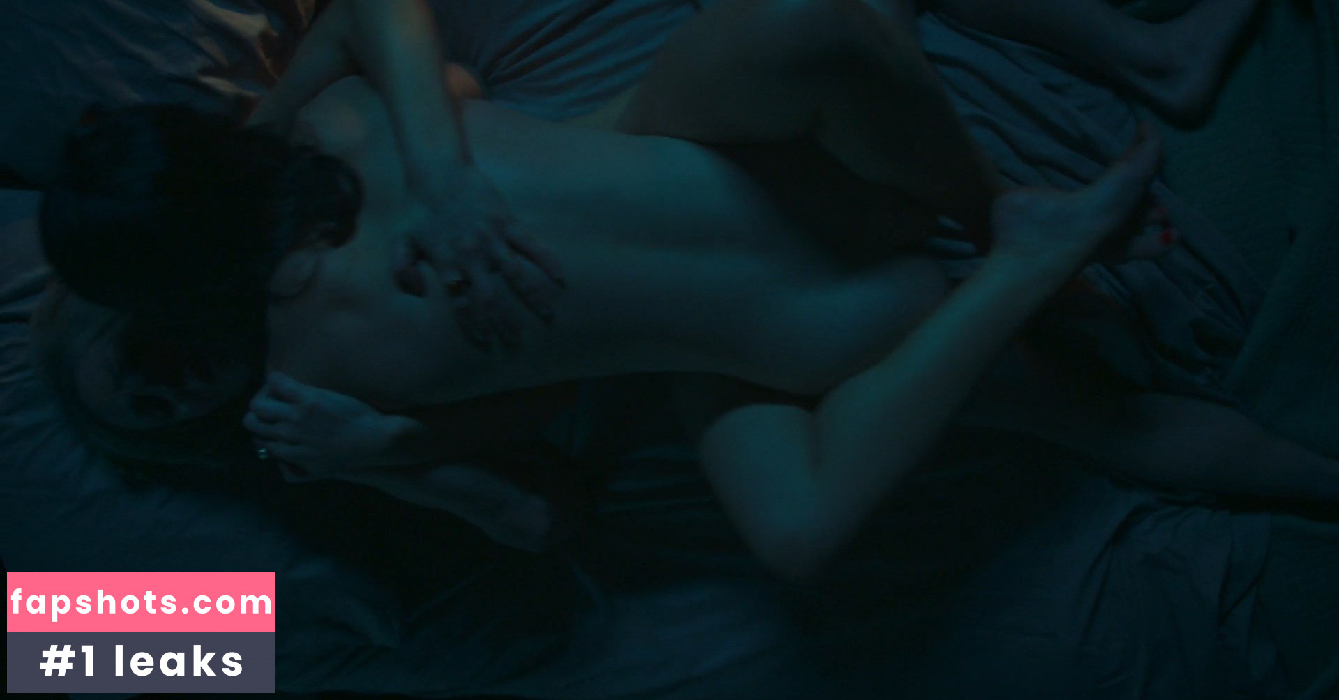 Ari Graynor gallery photo #15