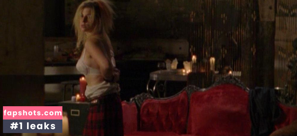 Ari Graynor gallery photo #21