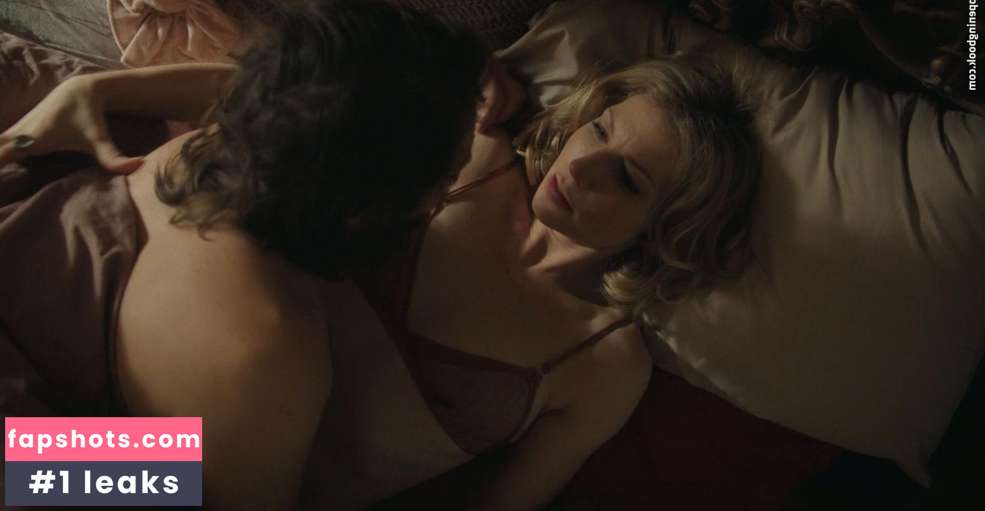 Ari Graynor gallery photo #39