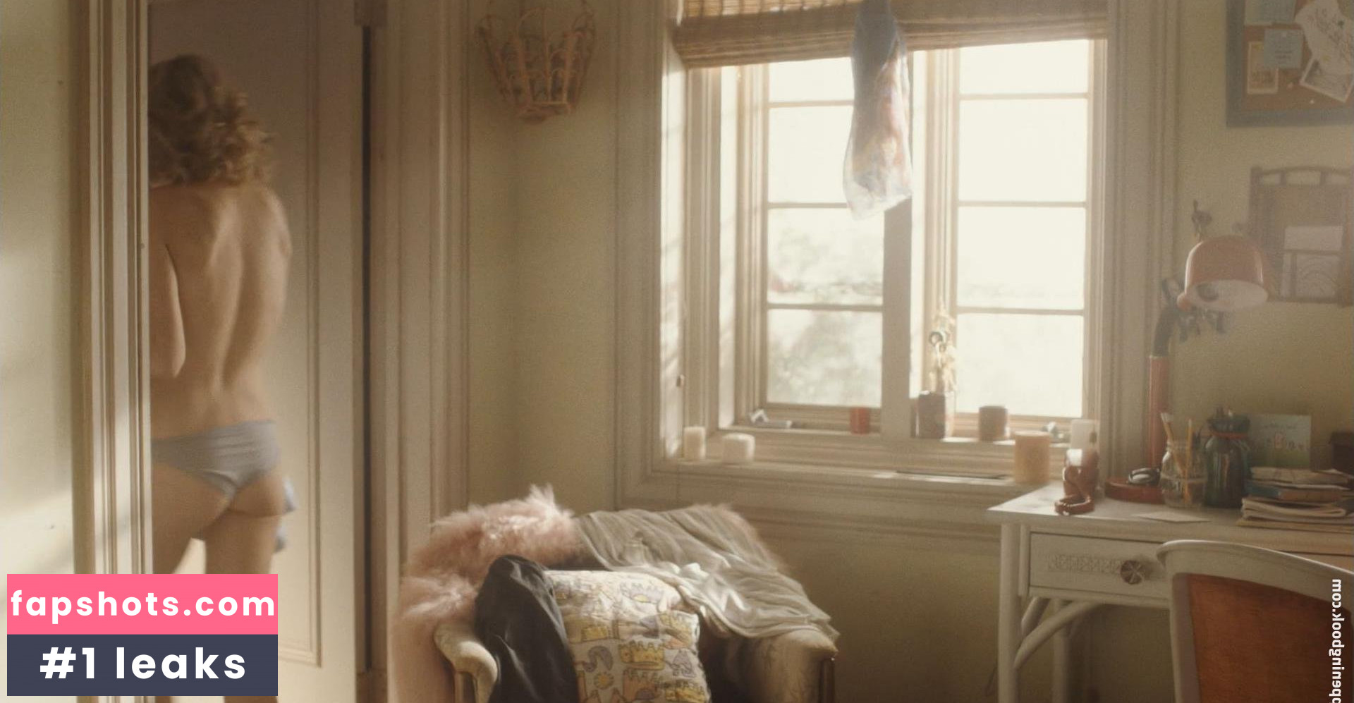 Ari Graynor gallery photo #46