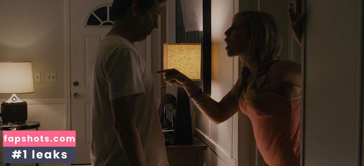 Ari Graynor gallery photo #48