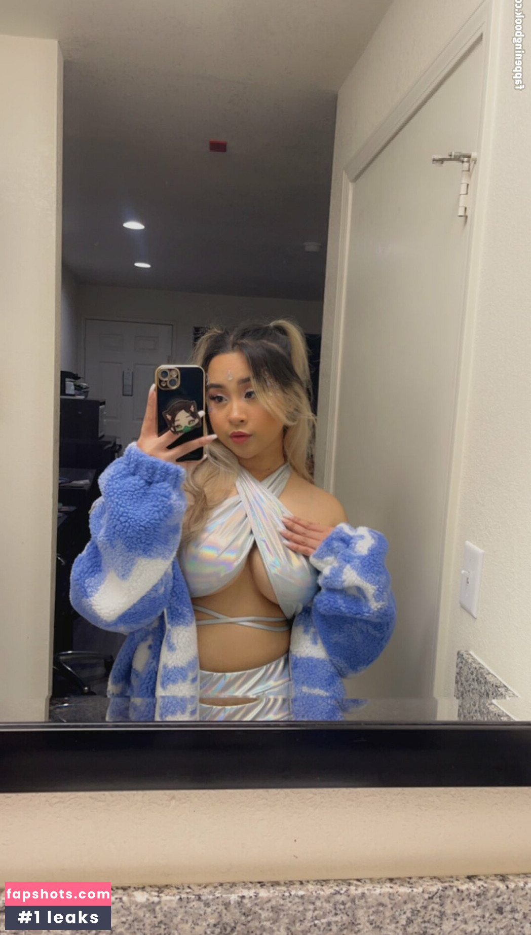 Ari Jae gallery photo #13