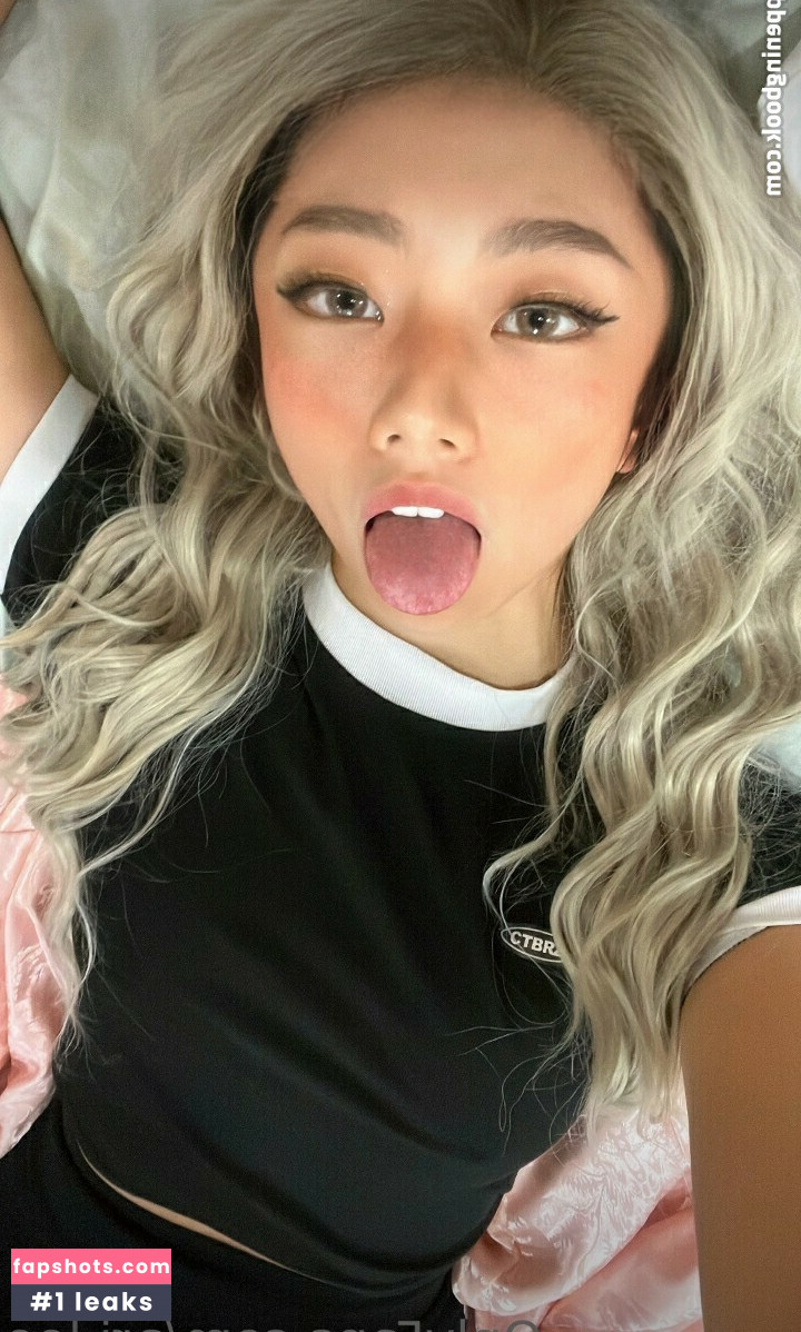 Ari Lee gallery photo #2