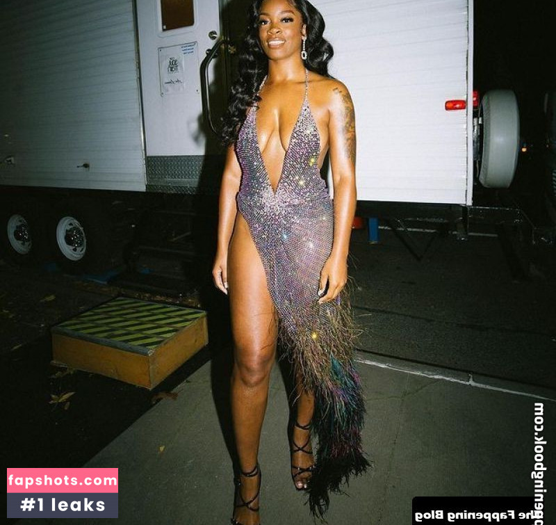 Ari Lennox gallery photo #11