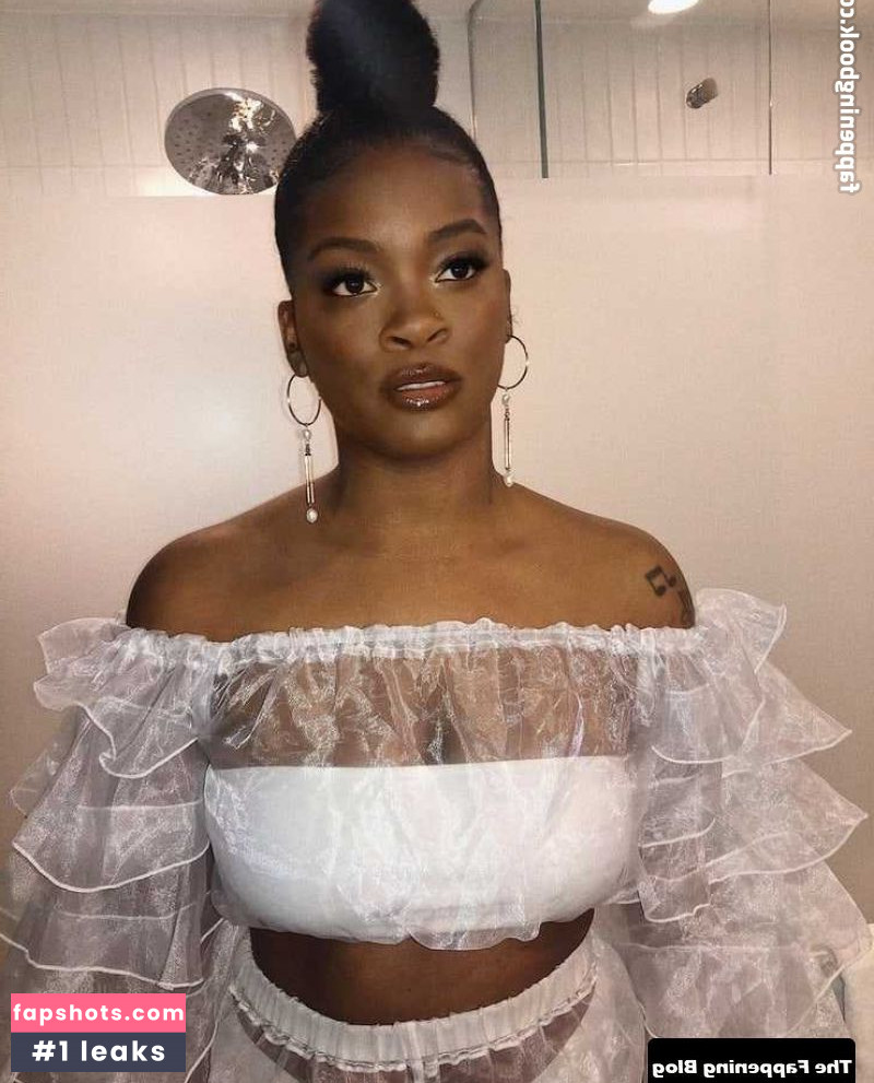 Ari Lennox gallery photo #14