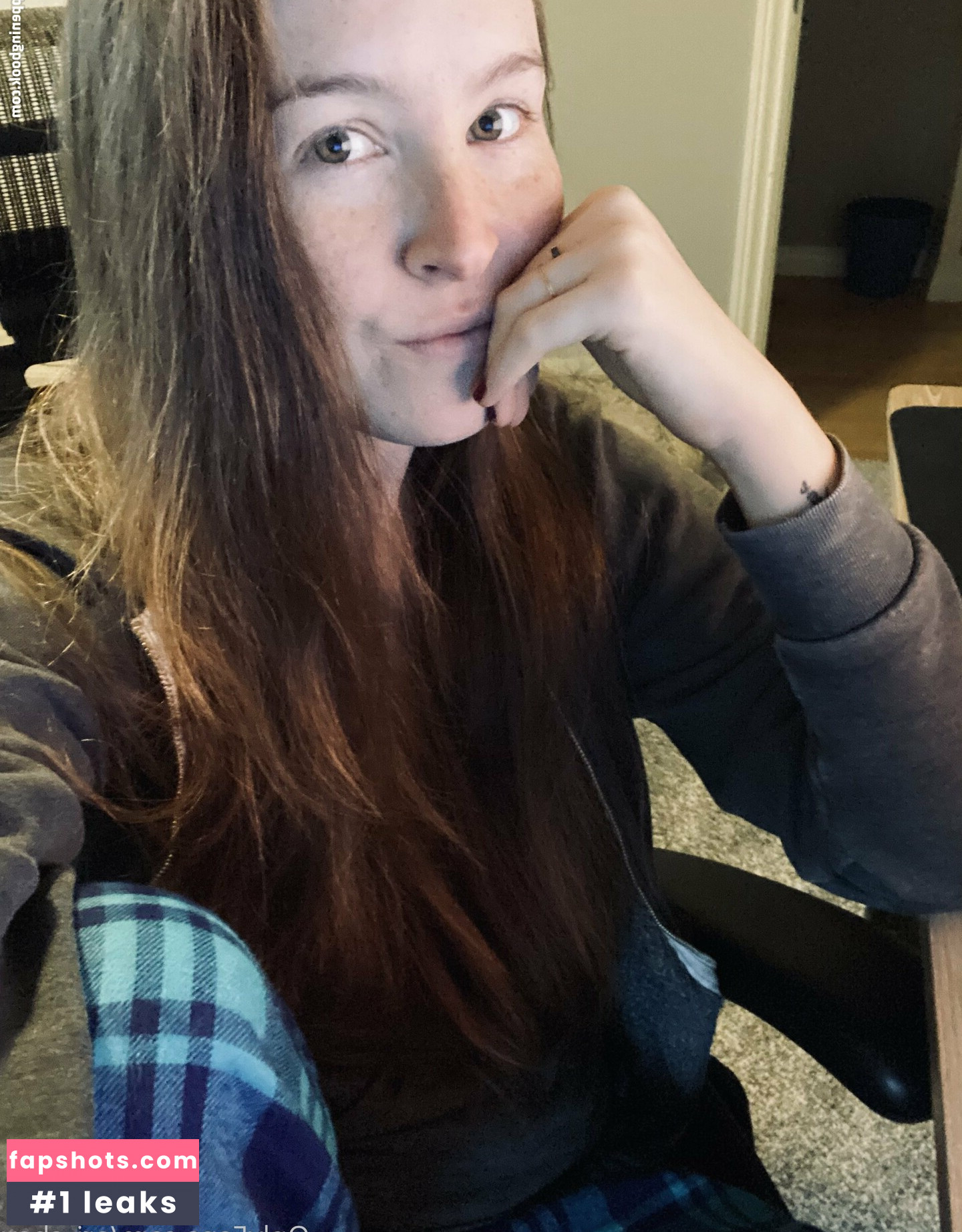 ari_shay gallery photo #31