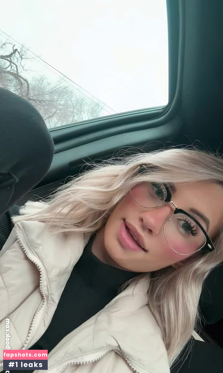 Aria Adams gallery photo #17