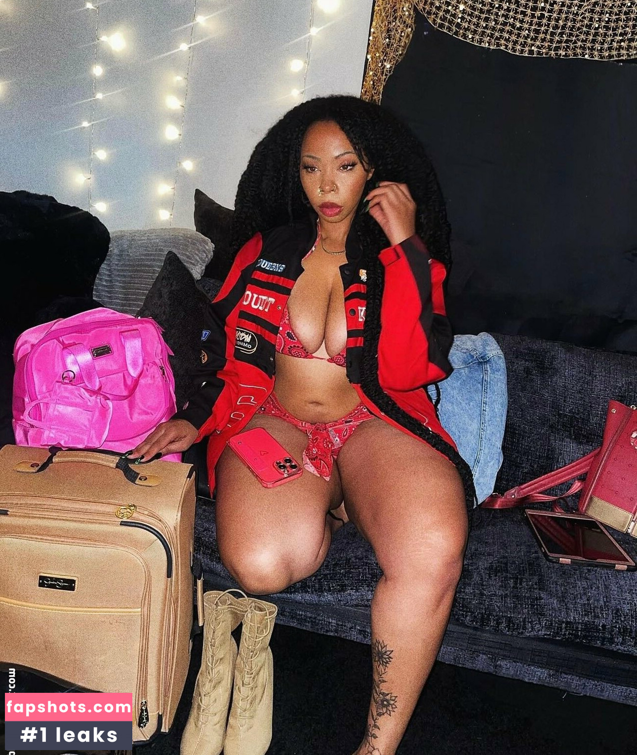 Aria Artizte gallery photo #16