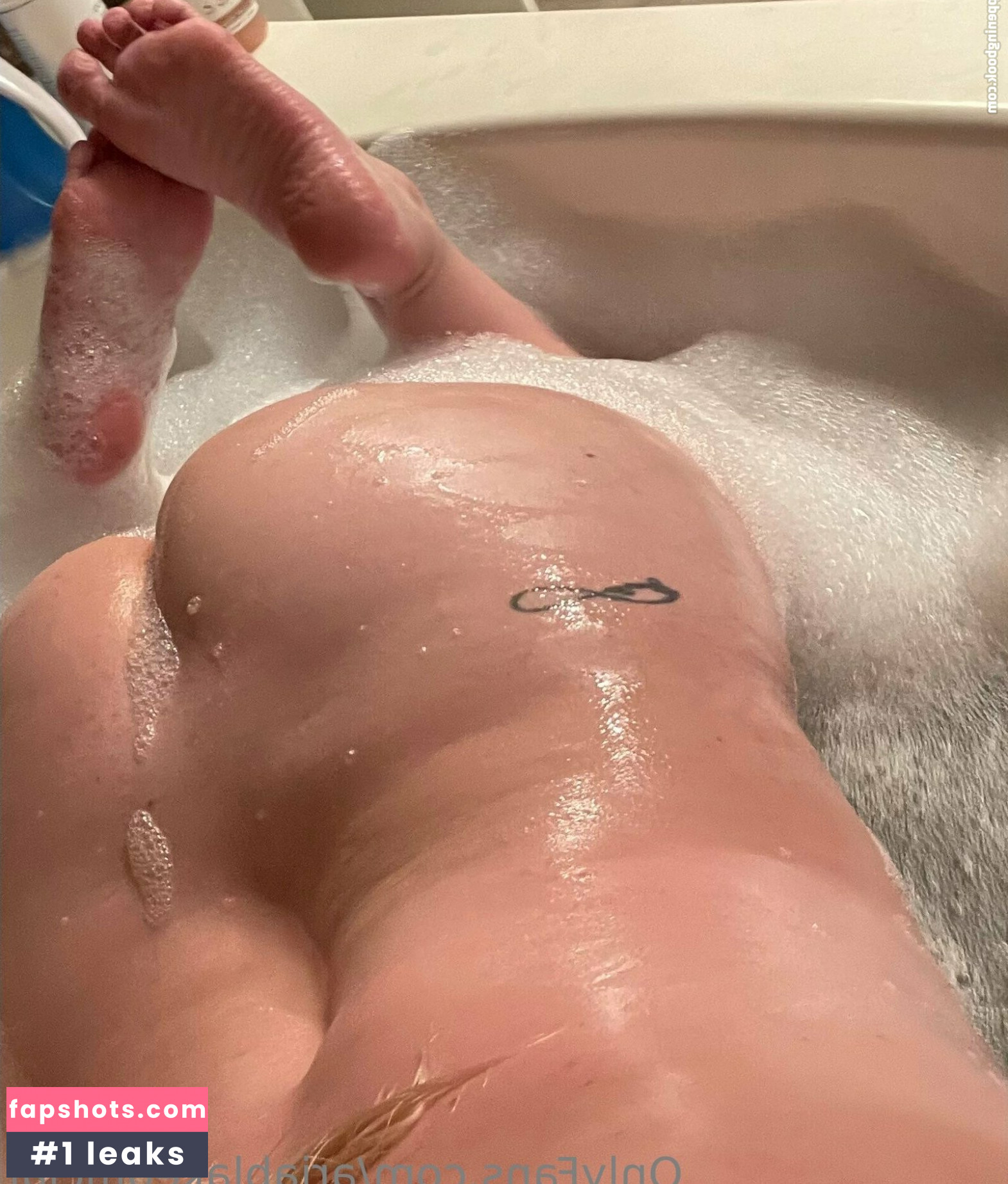 Aria Blake gallery photo #13