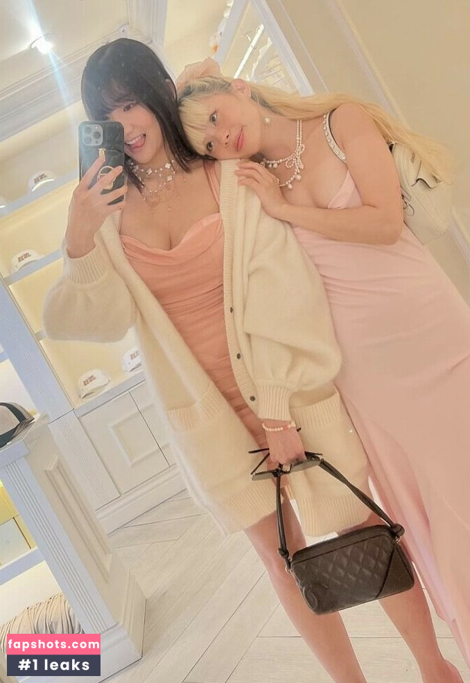 Aria Saki gallery photo #4