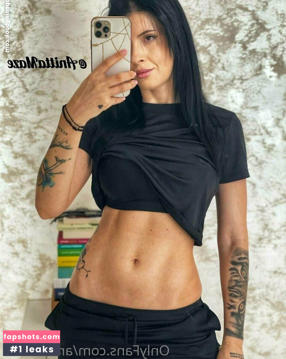 ariablonde nude babe gallery