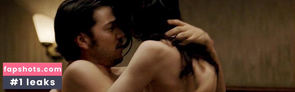 Ariadna Gil gallery photo #12