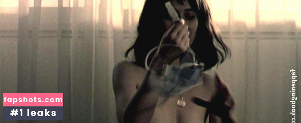 Ariadna Gil gallery photo #31