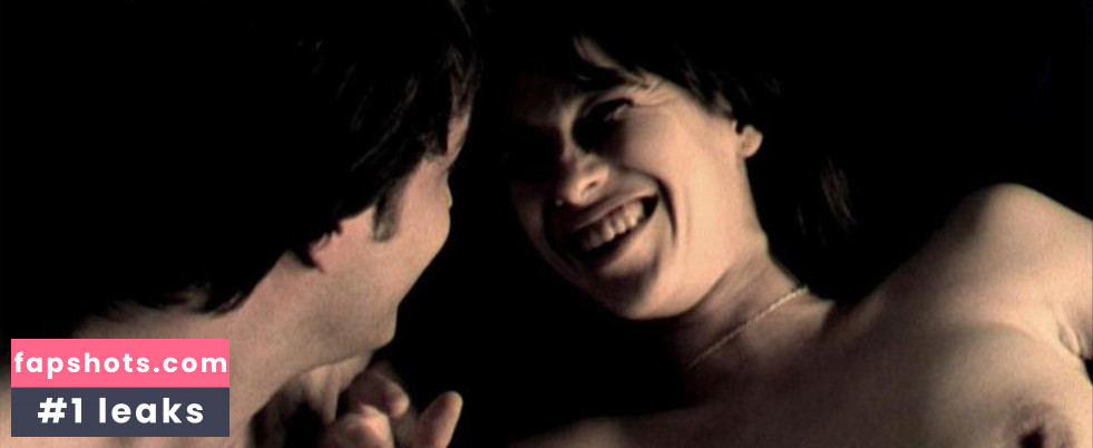 Ariadna Gil gallery photo #33