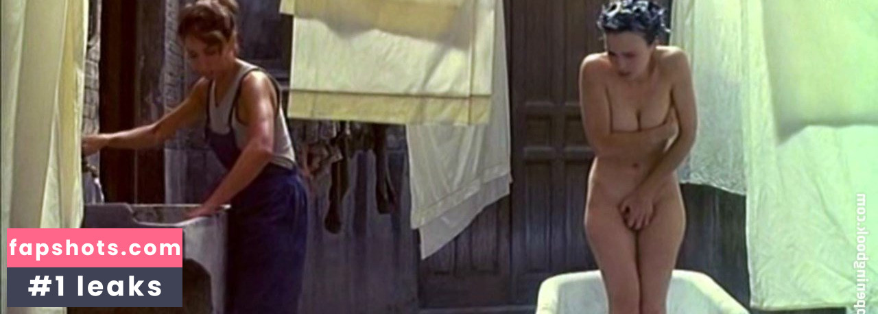 Ariadna Gil gallery photo #6