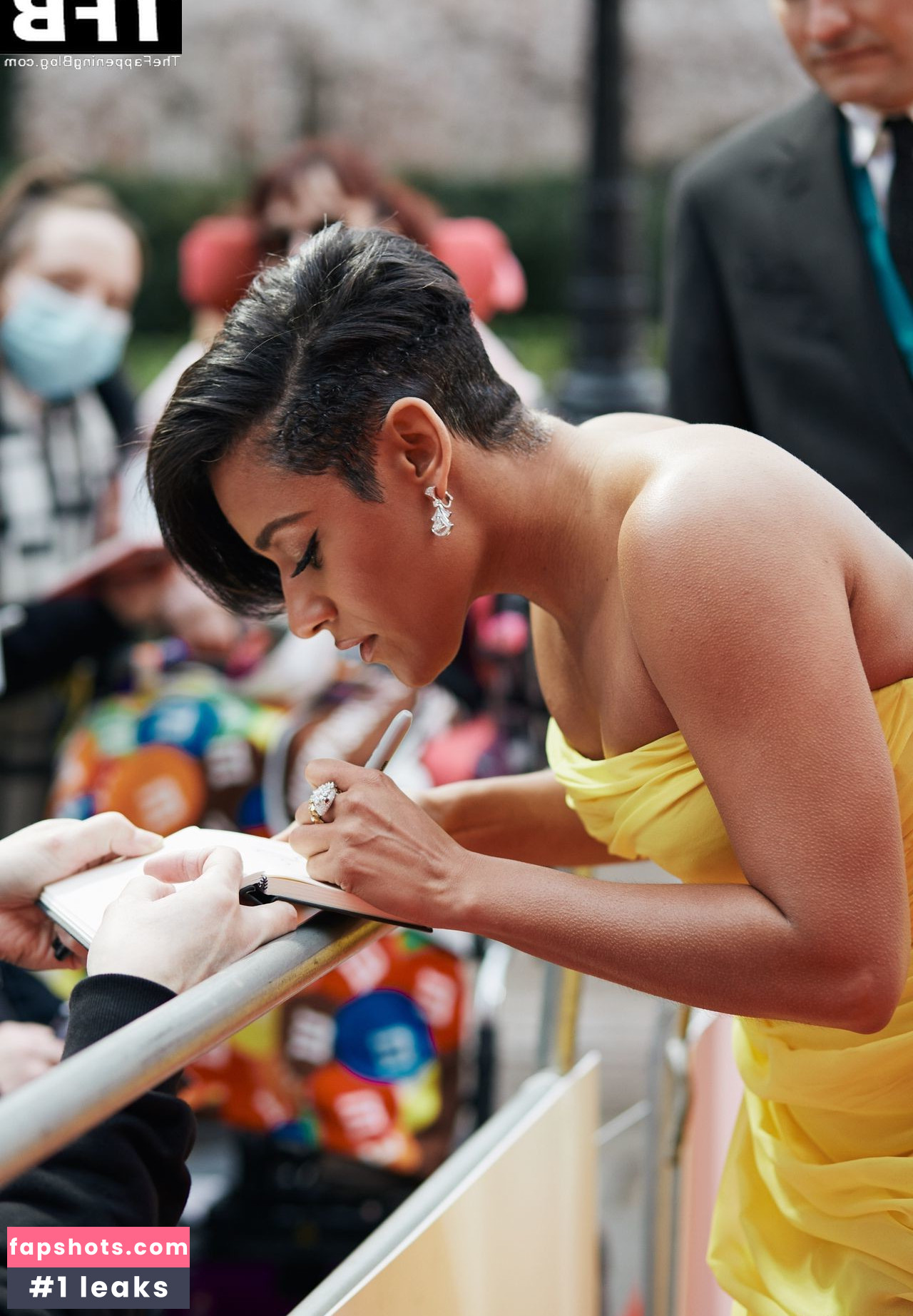 Ariana DeBose gallery photo #68