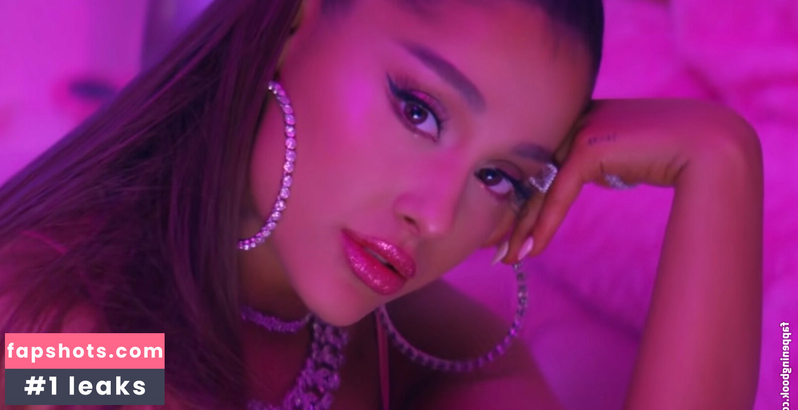 Ariana Grandes Nude Leaks OnlyFans Photos #9 - LeakJerk