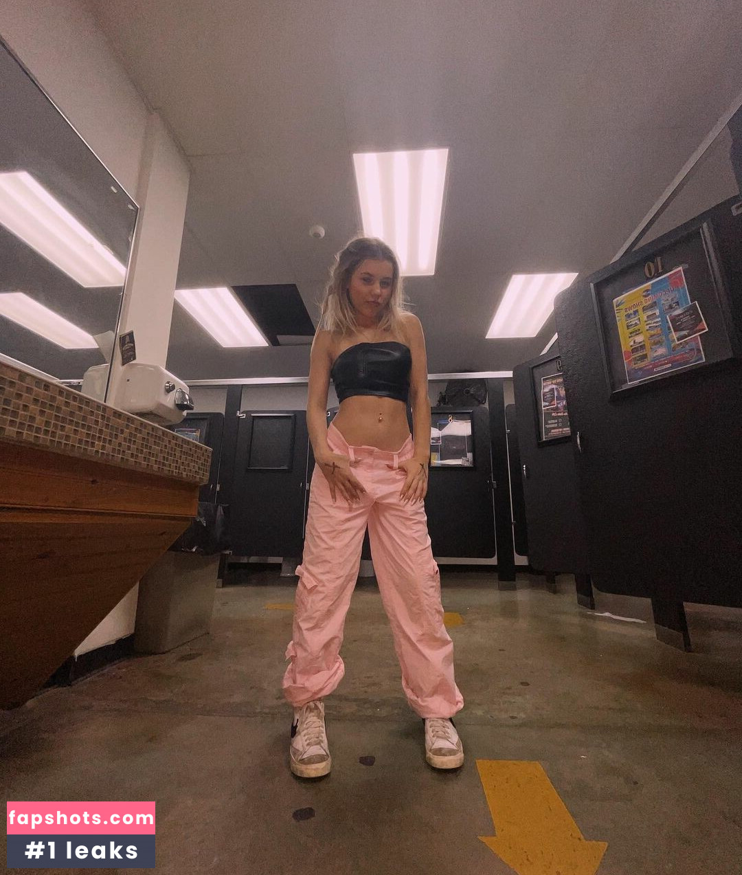 arianaawhite gallery photo #18