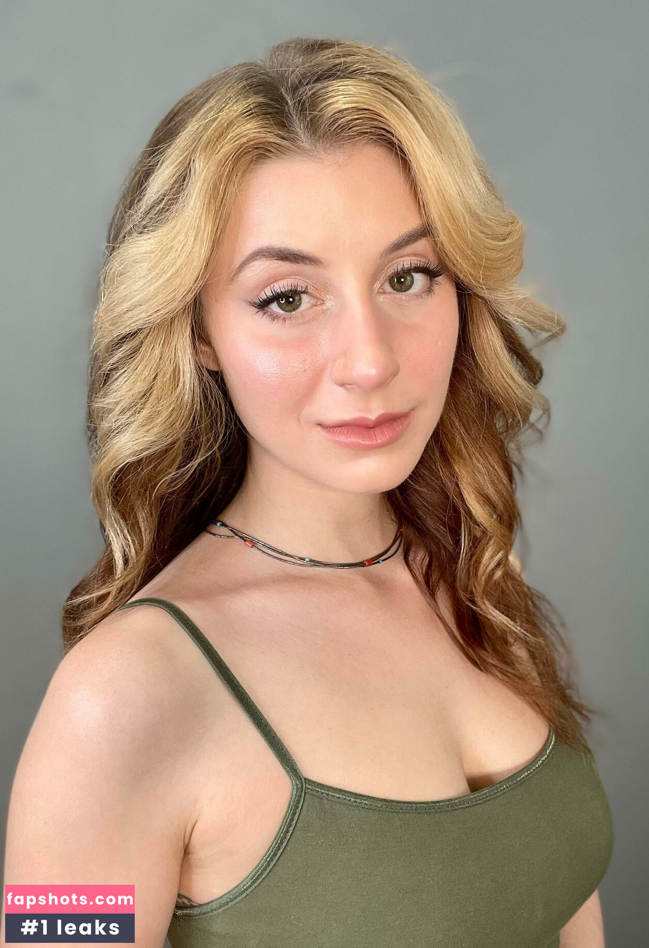 Ariane Kolet gallery photo #3