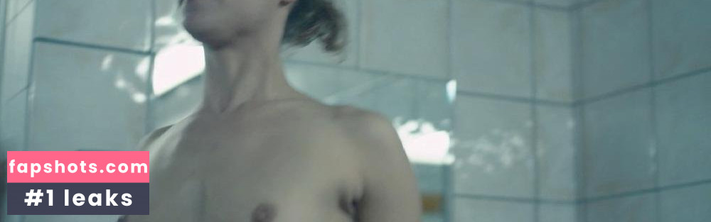 Ariane Labed Nahé úniky fotek pouze od fanoušků #23 - Fapshots